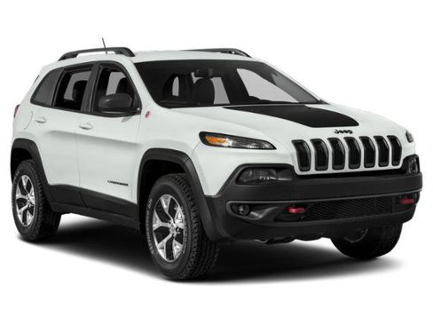 Used 2015 Jeep Cherokee Trailhawk w/ Comfort/Convenience Group AWD/4WD image 9