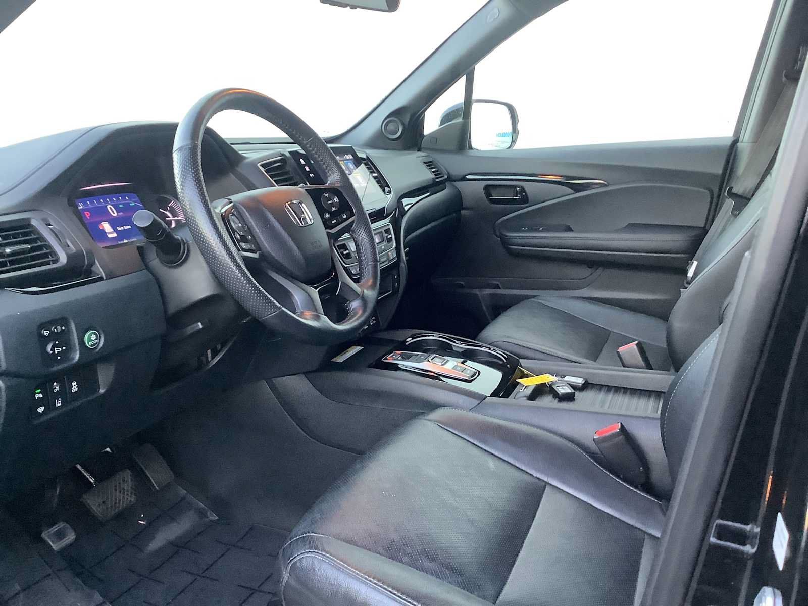 Used 2023 Honda Passport Elite image 3