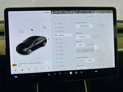 Used 2018 Tesla Model 3 Long Range image 28