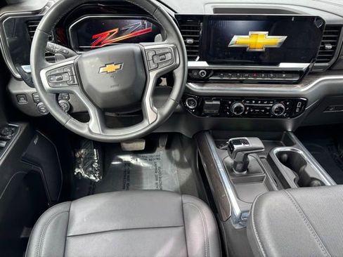 Used 2024 Chevrolet Silverado 1500 LTZ w/ LTZ Premium Package AWD/4WD image 19
