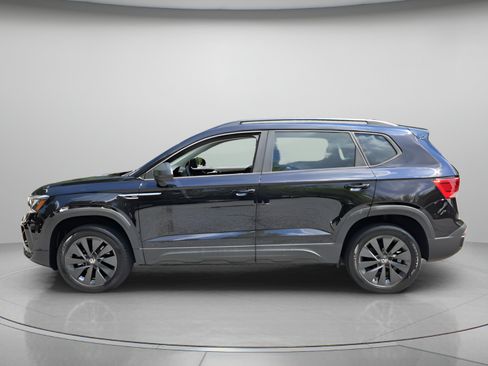 Used 2023 Volkswagen Taos S w/ Driver Assistance Package FWD image 2