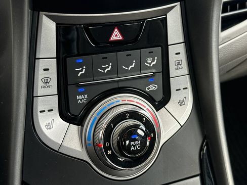 Used 2013 Hyundai Elantra FWD image 21