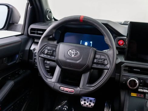 Used 2025 Toyota 4Runner TRD Off-Road AWD/4WD image 10