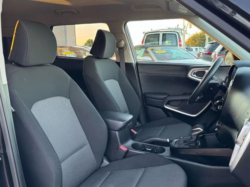 Used 2020 Kia Soul S image 34