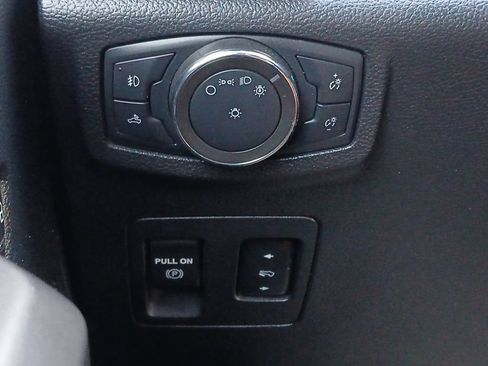 Used 2019 Ford F150 XLT w/ Equipment Group 302A Luxury AWD/4WD image 12