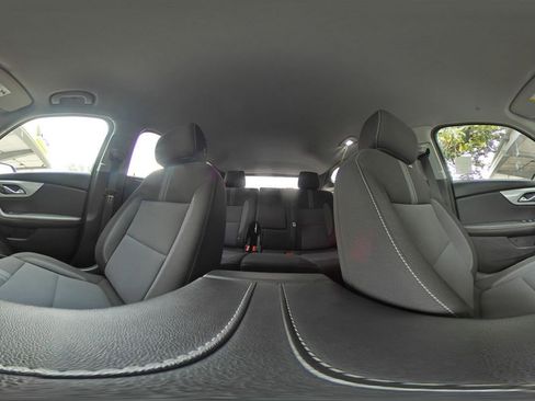 Used 2025 Chevrolet Blazer LT FWD image 44