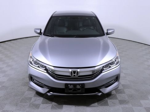 Used 2017 Honda Accord Sport Special Edition image 4