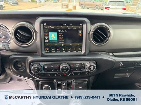 Used 2021 Jeep Wrangler Unlimited Sport AWD/4WD image 8