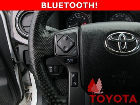 Used 2022 Toyota Tacoma TRD Off-Road image 13