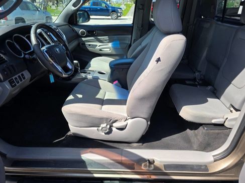 Used 2014 Toyota Tacoma 4x4 Access Cab V6 w/ SR5 Package image 21