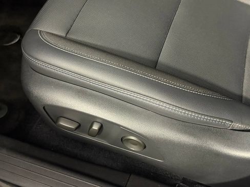 Used 2024 Chevrolet Equinox EV LT w/ LPO, Blackout Package FWD image 21