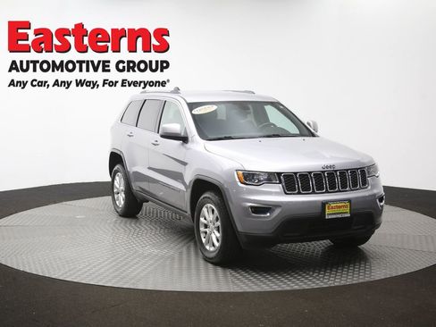 Used 2021 Jeep Grand Cherokee Laredo AWD/4WD image 48