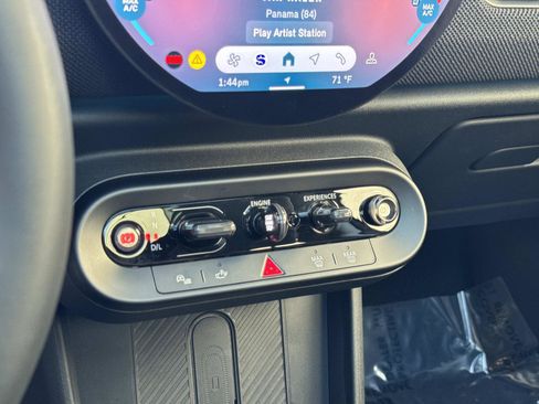 Used 2025 MINI Cooper S image 21