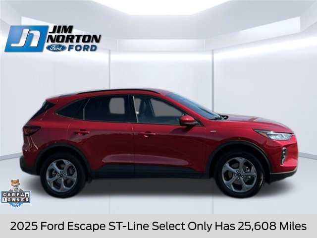 Used 2025 Ford Escape ST-Line Select AWD/4WD image 3