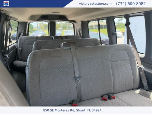 Used 2018 Chevrolet Express 3500 LT w/ LT Preferred Equipment Group RWD image 32