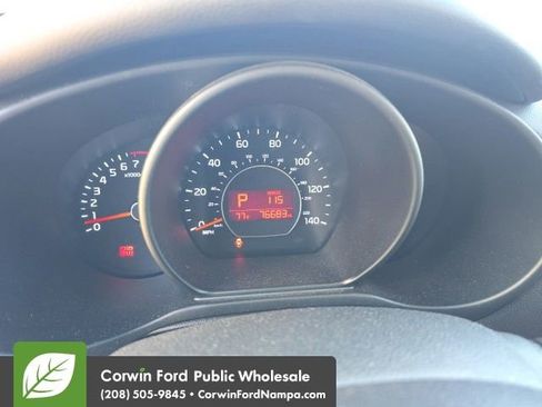 Used 2014 Kia Soul FWD image 10