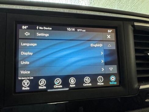 Used 2019 Chrysler Pacifica Touring-L FWD image 17