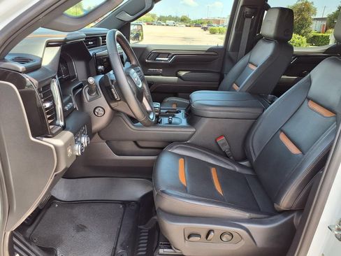 Used 2024 GMC Sierra 1500 AT4 w/ Technology Package AWD/4WD image 24
