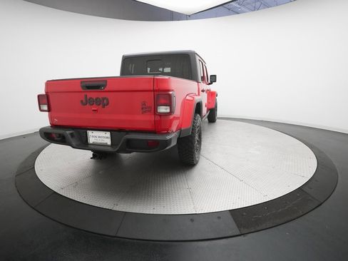 Used 2021 Jeep Gladiator Willys image 33
