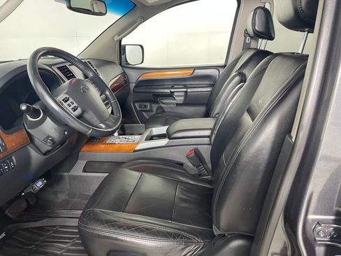 Used 2010 INFINITI QX56 4WD image 2