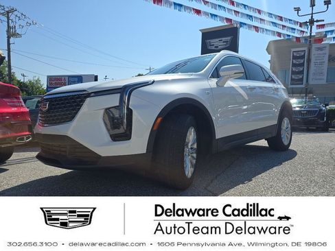 Used 2024 Cadillac XT4 Luxury w/ Cold Weather Package AWD/4WD image 1