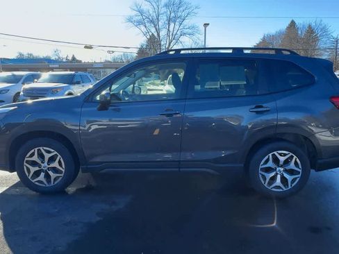 Certified 2023 Subaru Forester Premium image 5