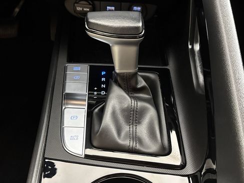 Used 2023 Hyundai Elantra Limited FWD image 21