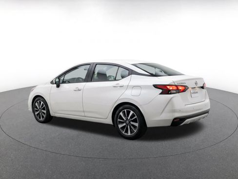 Used 2025 Nissan Versa SV FWD image 5