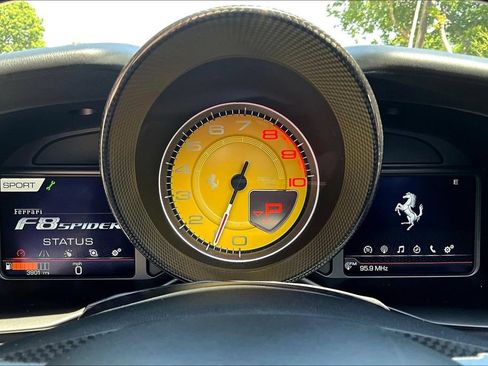 Used 2022 Ferrari F8 Tributo RWD image 13