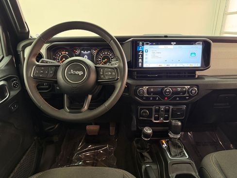 Used 2024 Jeep Wrangler Unlimited Sport AWD/4WD image 28