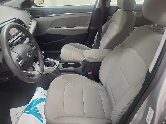Used 2020 Hyundai Elantra SE FWD image 11