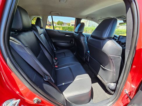 Used 2022 Toyota Corolla Cross XLE FWD image 27