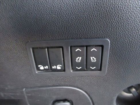 Used 2016 Chevrolet Tahoe LTZ image 13