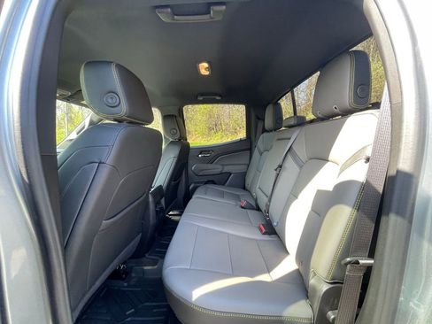 Used 2025 Chevrolet Colorado ZR2 w/ Technology Package image 24