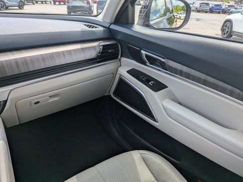 Used 2023 Kia Telluride EX w/ EX Captain's Chair Package FWD image 18