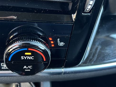 Certified 2025 Nissan Rogue SL w/ Tech Package image 19