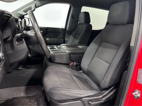 Used 2019 Chevrolet Silverado 1500 Custom w/ Custom Convenience Package AWD/4WD image 12