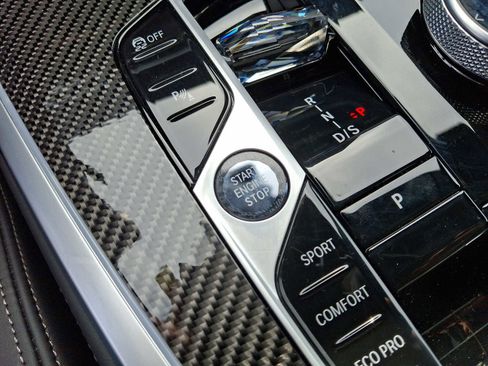 Used 2025 BMW X7 M60i image 24