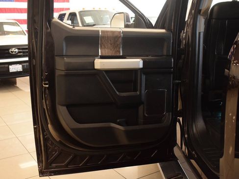 Used 2018 Ford F250 Lariat w/ Lariat Ultimate Package RWD image 41