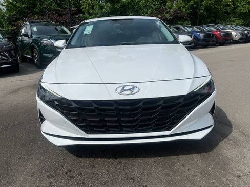 Used 2022 Hyundai Elantra Blue FWD image 35