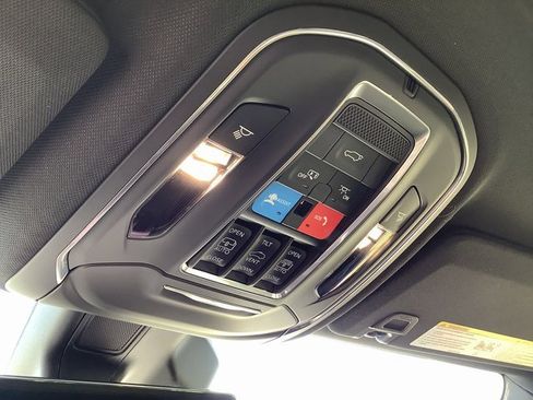 New 2025 Jeep Grand Cherokee Overland w/ Luxury Tech Group IV image 20