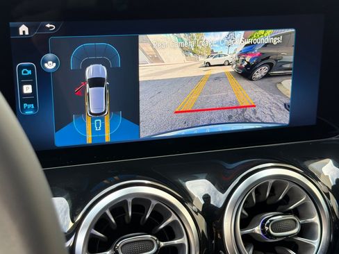 New 2026 Mercedes-Benz GLA 250 image 18