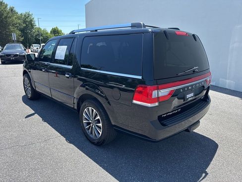 Used 2016 Lincoln Navigator L Select AWD/4WD image 5