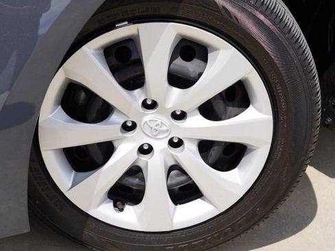 Used 2024 Toyota Corolla LE FWD image 11