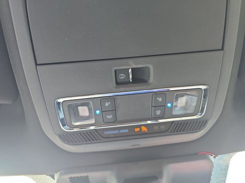 Used 2023 Ford F150 Lariat w/ Trailer Tow Package image 38