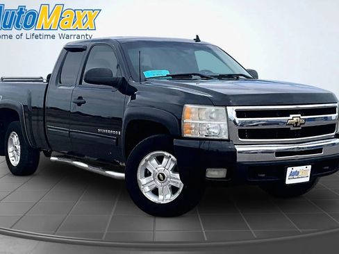 Used 2009 Chevrolet Silverado 1500 LT w/ Power Pack Plus AWD/4WD image 3