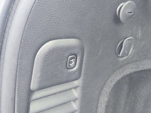 Used 2021 Jeep Grand Cherokee Limited AWD/4WD image 30