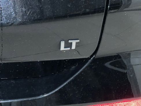 Used 2021 Chevrolet Equinox LT image 12