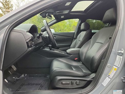 Used 2023 Honda Accord Sport image 13