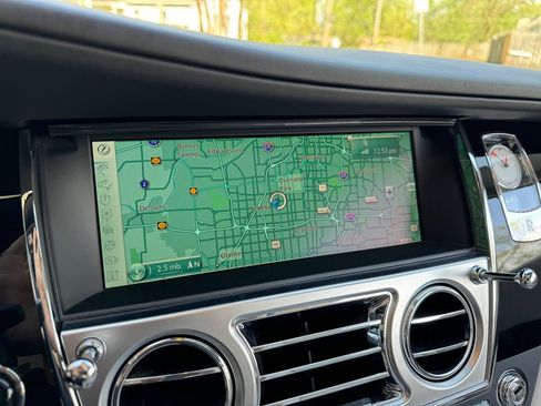 Used 2016 Rolls-Royce Wraith image 18